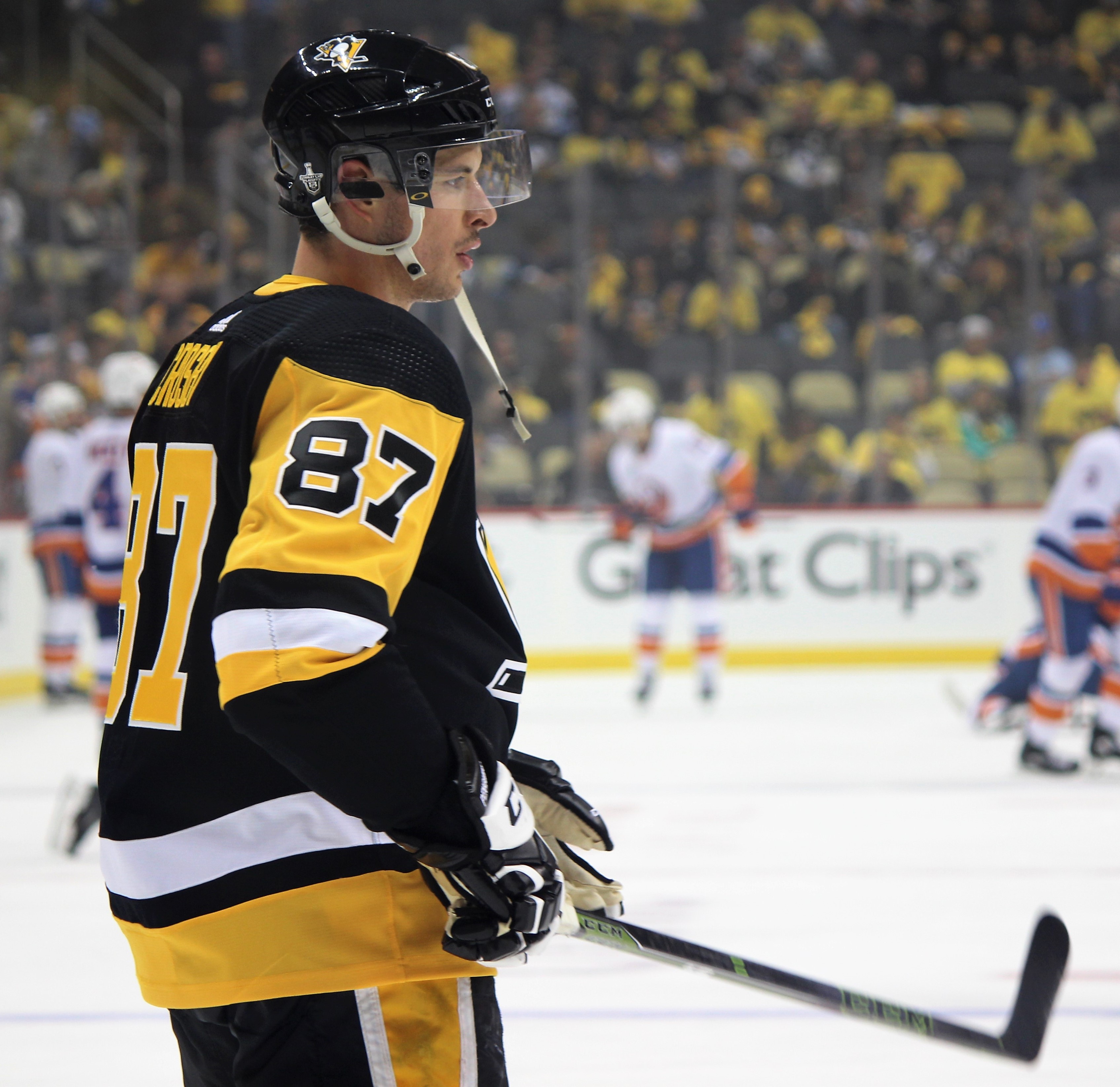 Sidney Crosby in April 2019, by Pens Through My Lens; file photograph, not the October 2026 game.